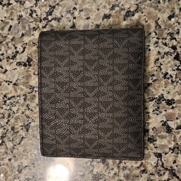 MK men's wallet - Picture 2 of 5